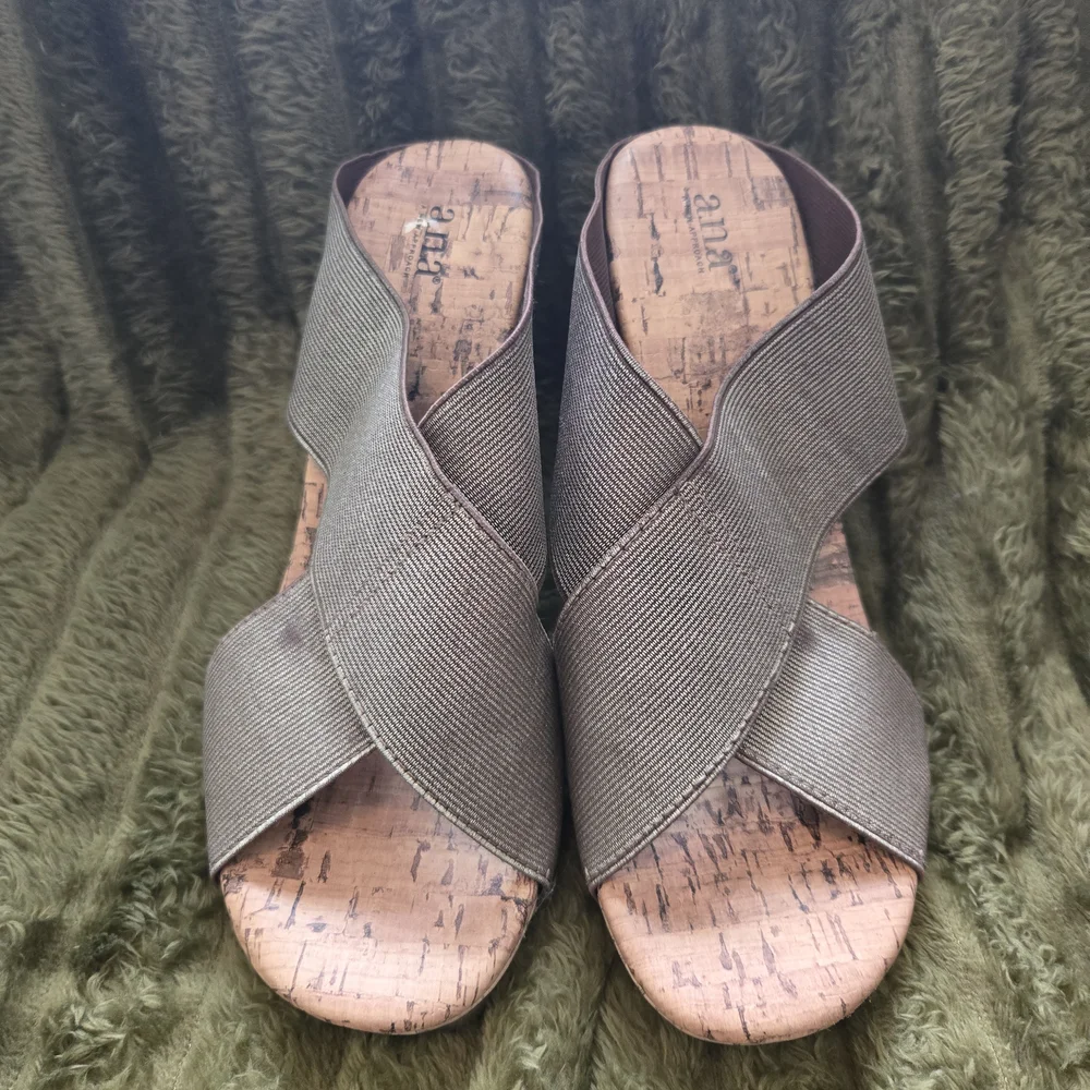 Anna Shimmering Silver Wedge Sandals - Picture 3 of 6